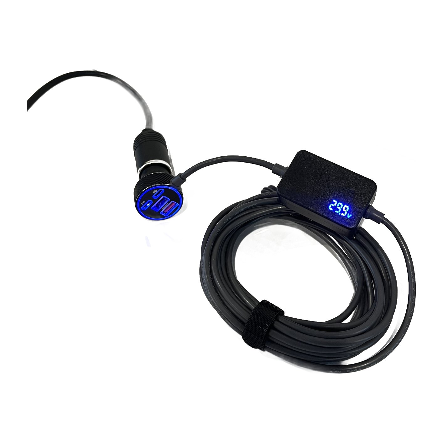 The Snap Mount 5 m power cable: cigarette socket plug with four USB ports, booster with a live voltage screen, and the Starlink Mini barrel plug