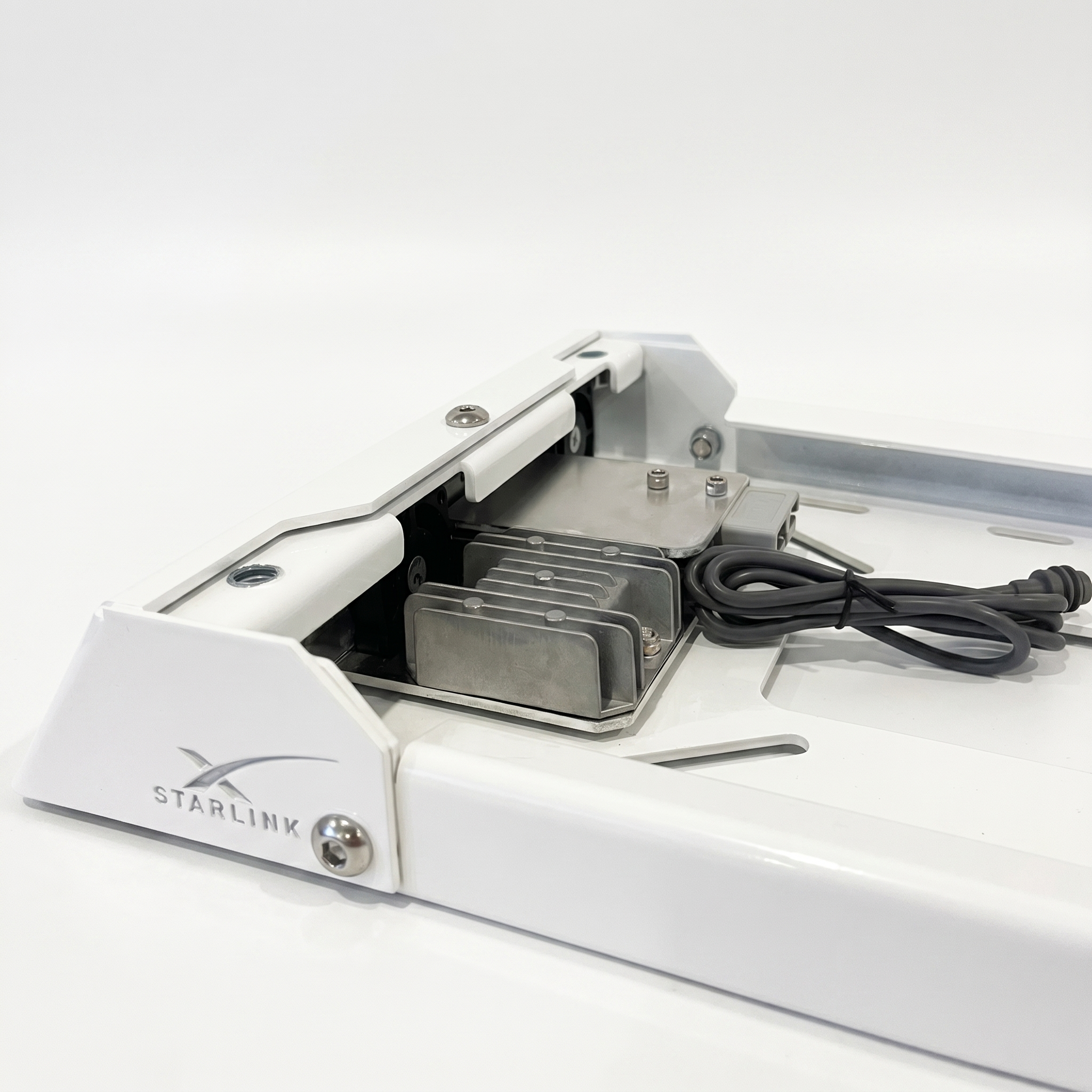 Thermal Protection Mount for Starlink Mini